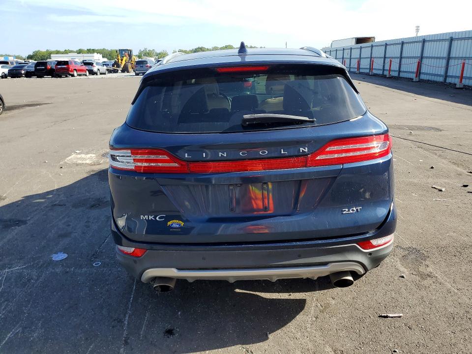 Photo 6 from auction – 2017 LINCOLN MKC with VIN 5LMCJ1C90HUL49537