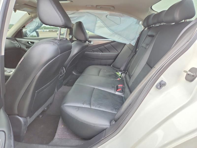 Photo 10 from auction – 2015 INFINITI Q50 with VIN JN1BV7AR9FM398846