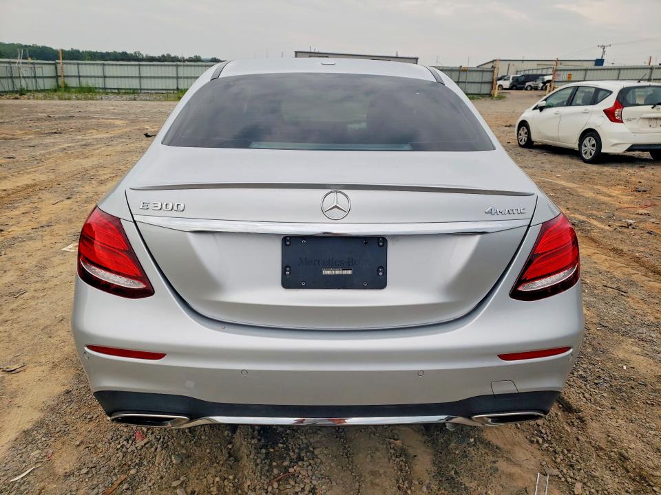 Photo 6 from auction – 2017 MERCEDES-BENZ E with VIN WDDZF4KB6HA035956