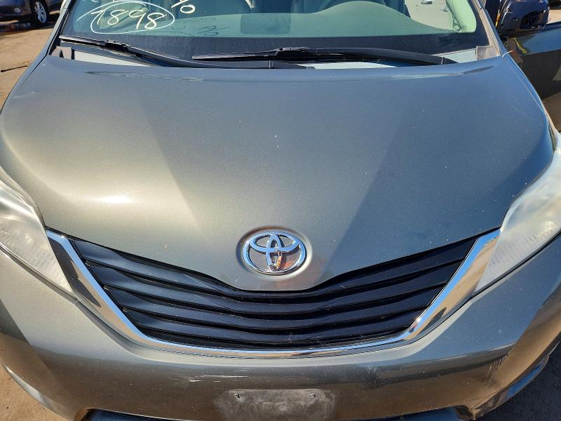 Photo 12 from auction – 2012 TOYOTA SIENNA with VIN 5TDJK3DC8CS040414