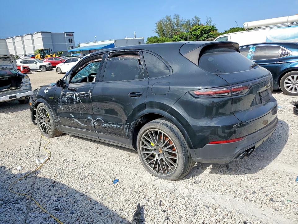 Photo 2 from auction – 2023 PORSCHE CAYENNE with VIN WP1AE2AY1PDA12004