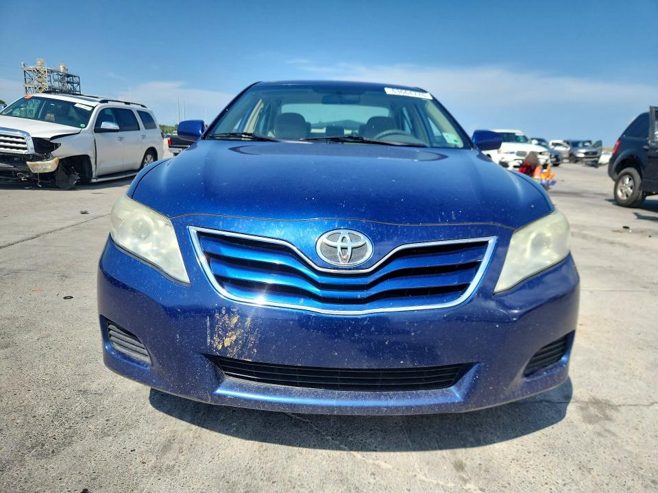 Photo 5 from auction – 2011 TOYOTA CAMRY with VIN 4T1BF3EK8BU704733
