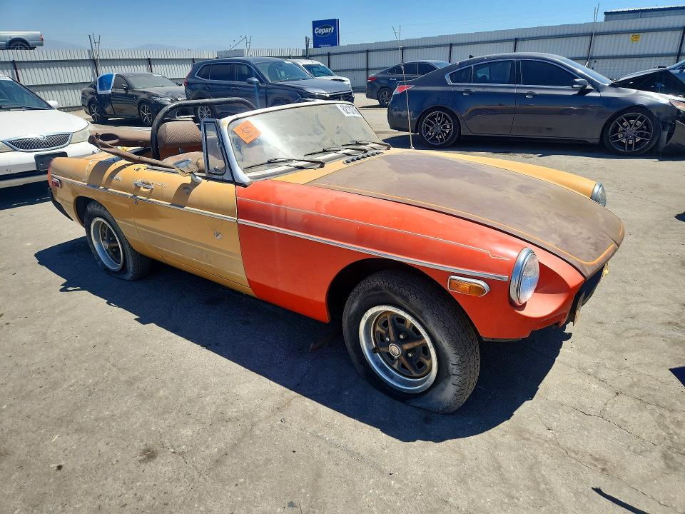 Photo 4 from auction – 1977 MG B with VIN GHN5UH425190G