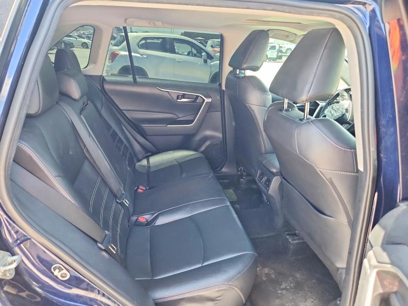 Photo 11 from auction – 2019 TOYOTA RAV4 with VIN 2T3C1RFV1KC022185