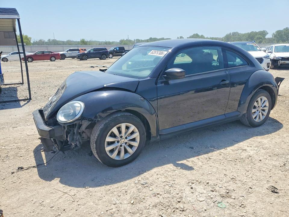 VOLKSWAGEN BEETLE 2017 with VIN 3VWF17AT9HM610333 - Photo from auction