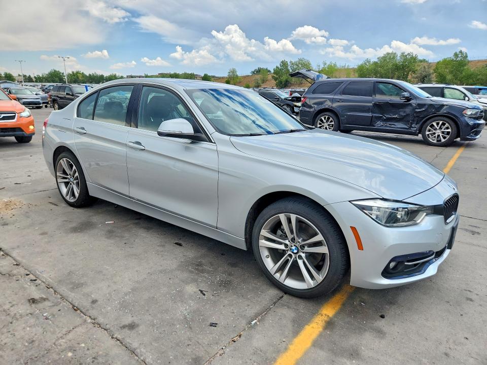 Photo 4 from auction – 2018 BMW 330 with VIN WBA8D9G51JNU71461