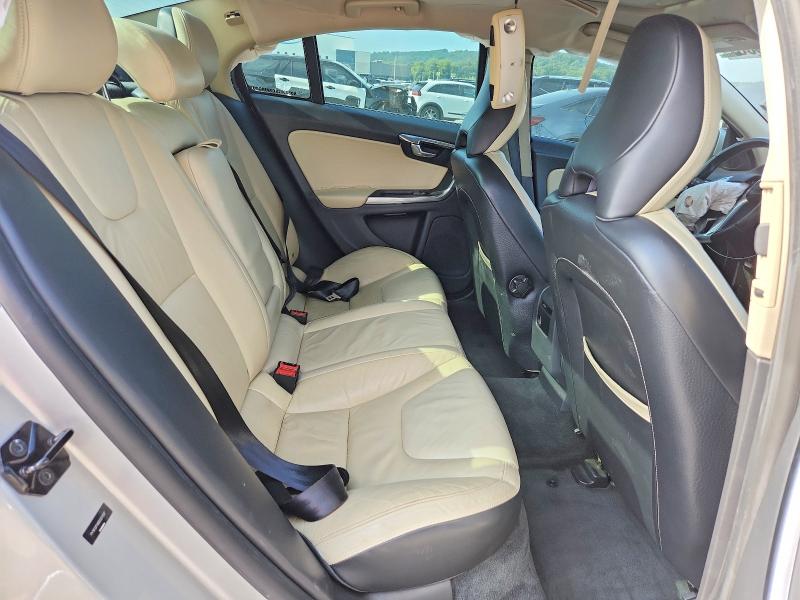 Photo 10 from auction – 2013 VOLVO S60 with VIN YV1612FH6D2221137