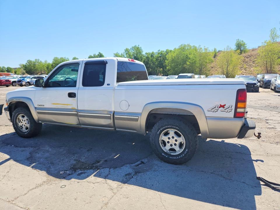 Photo 2 from auction – 2000 CHEVROLET SILVERADO with VIN 2GCEK19TXY1109391