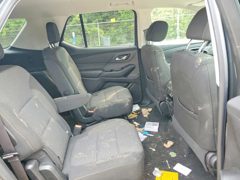 Photo 11 from auction – 2018 CHEVROLET TRAVERSE with VIN 1GNEVGKW4JJ280641