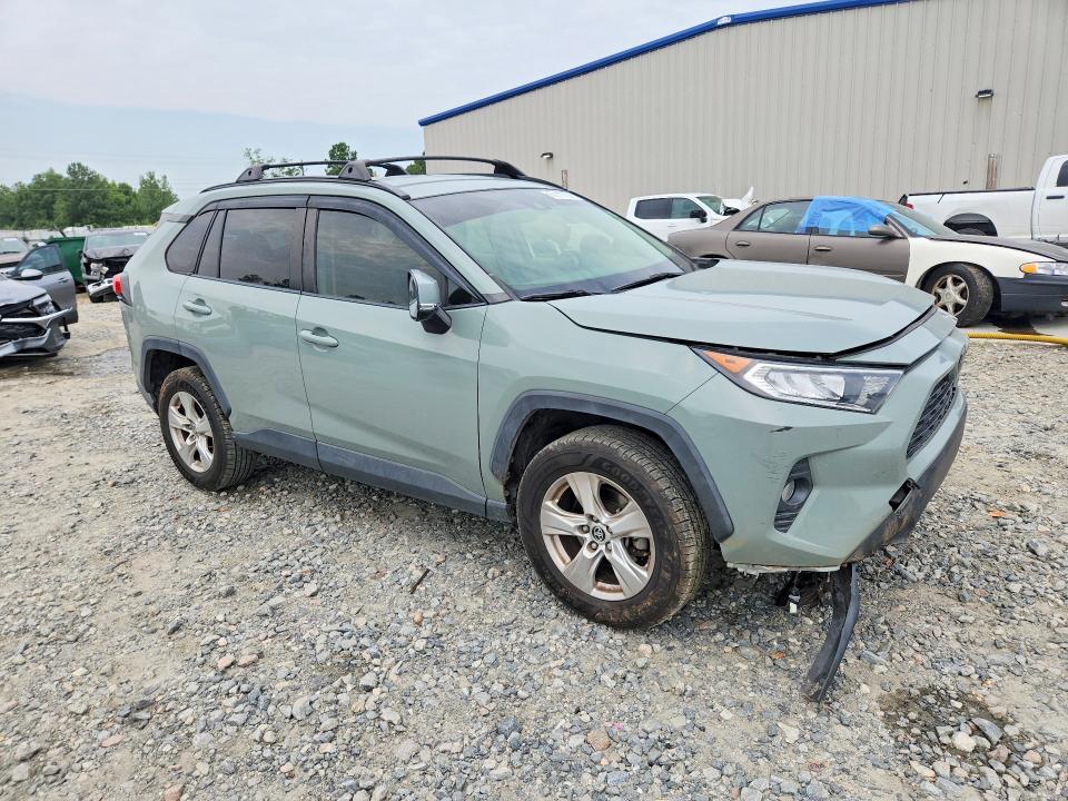 Photo 4 from auction – 2020 TOYOTA RAV4 with VIN JTMP1RFV1LJ030402