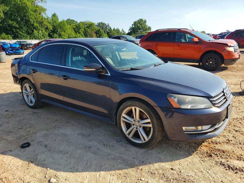 Photo 4 from auction – 2014 VOLKSWAGEN PASSAT with VIN 1VWBS7A34EC054604