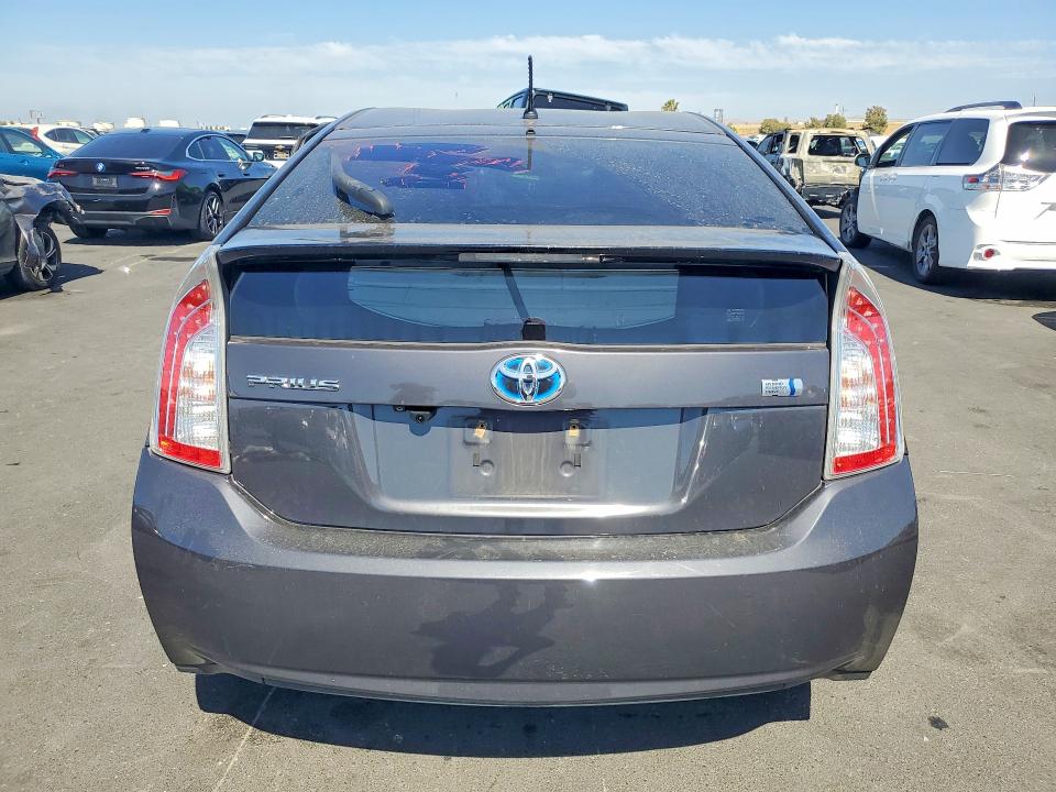 Photo 6 from auction – 2015 TOYOTA PRIUS with VIN JTDKN3DU4F0412536