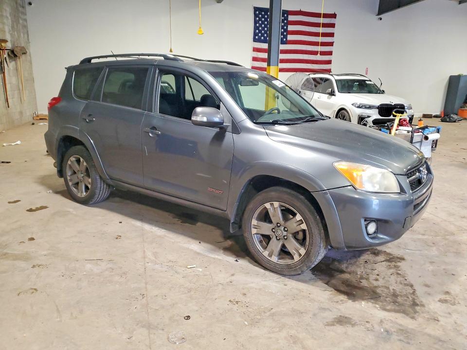 Photo 4 from auction – 2009 TOYOTA RAV4 with VIN JTMBK32VX95082655