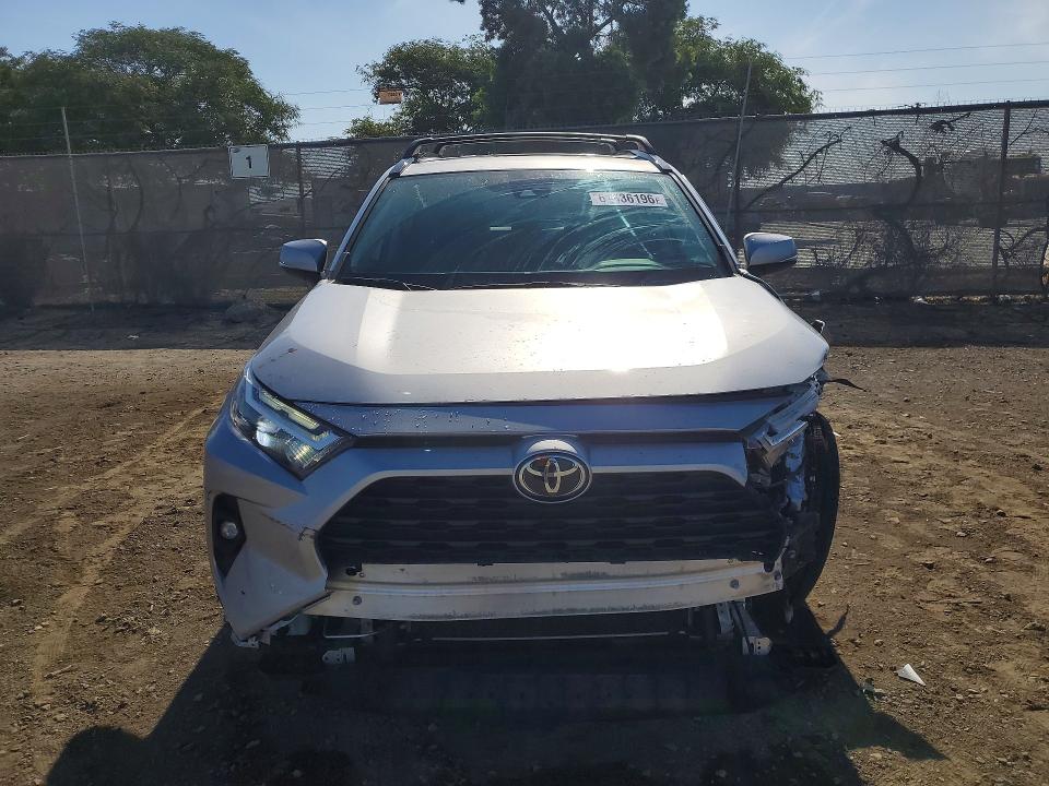 Photo 5 from auction – 2022 TOYOTA RAV4 with VIN 2T3C1RFV0NC212032