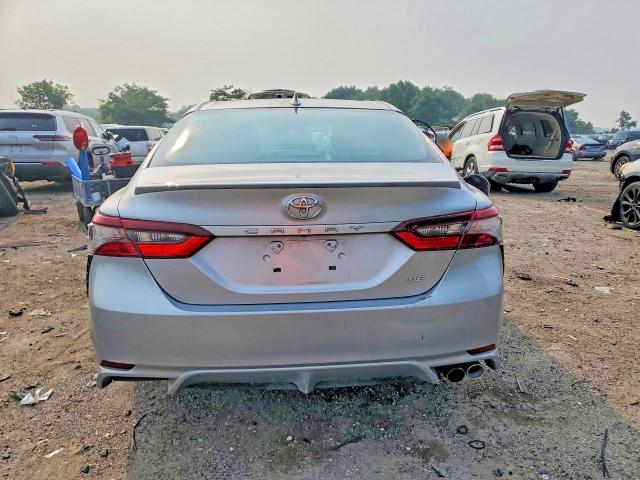 Photo 6 from auction – 2022 TOYOTA CAMRY with VIN 4T1G11AK9NU711547
