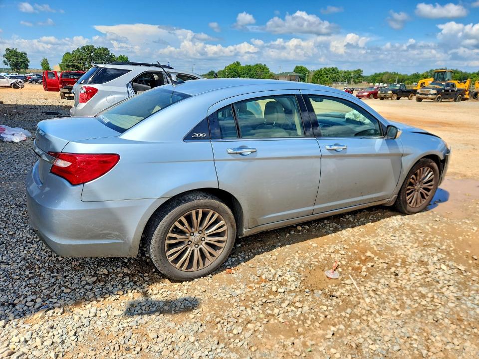 Photo 3 from auction – 2013 CHRYSLER 200 with VIN 1C3CCBCG3DN504595