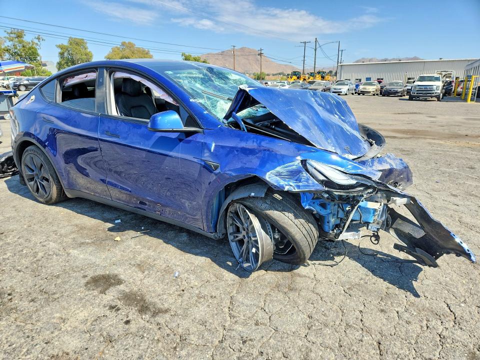 Photo 4 from auction – 2025 TESLA MODEL Y with VIN 7SAYGAEE6SF219254