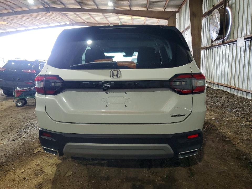 Photo 6 from auction – 2025 HONDA PILOT with VIN 5FNYG2H78SB034302