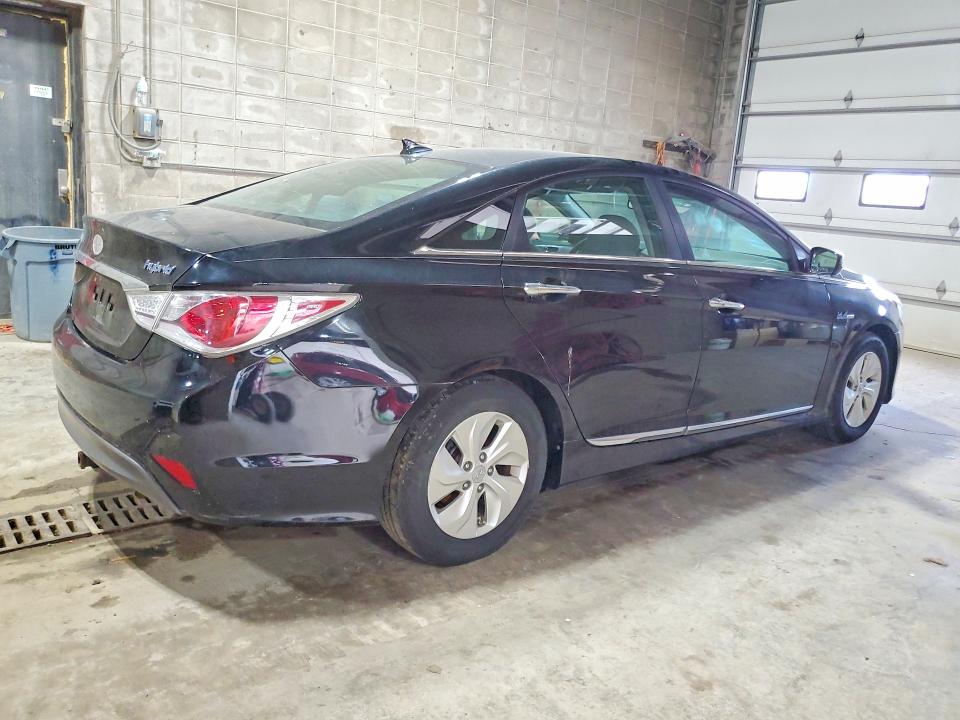 Foto 3 de la subasta – 2013 HYUNDAI SONATA con VIN KMHEC4A44DA092845
