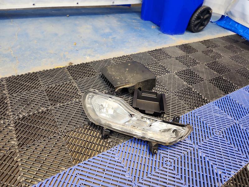 Photo 13 from auction – 2016 FORD ESCAPE with VIN 1FMCU0G70GUA04522