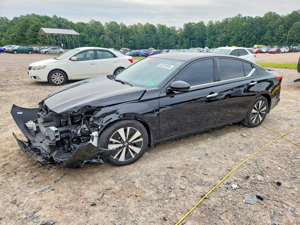 NISSAN ALTIMA 2021 with VIN 1N4BL4DV6MN410359 - Photo from auction