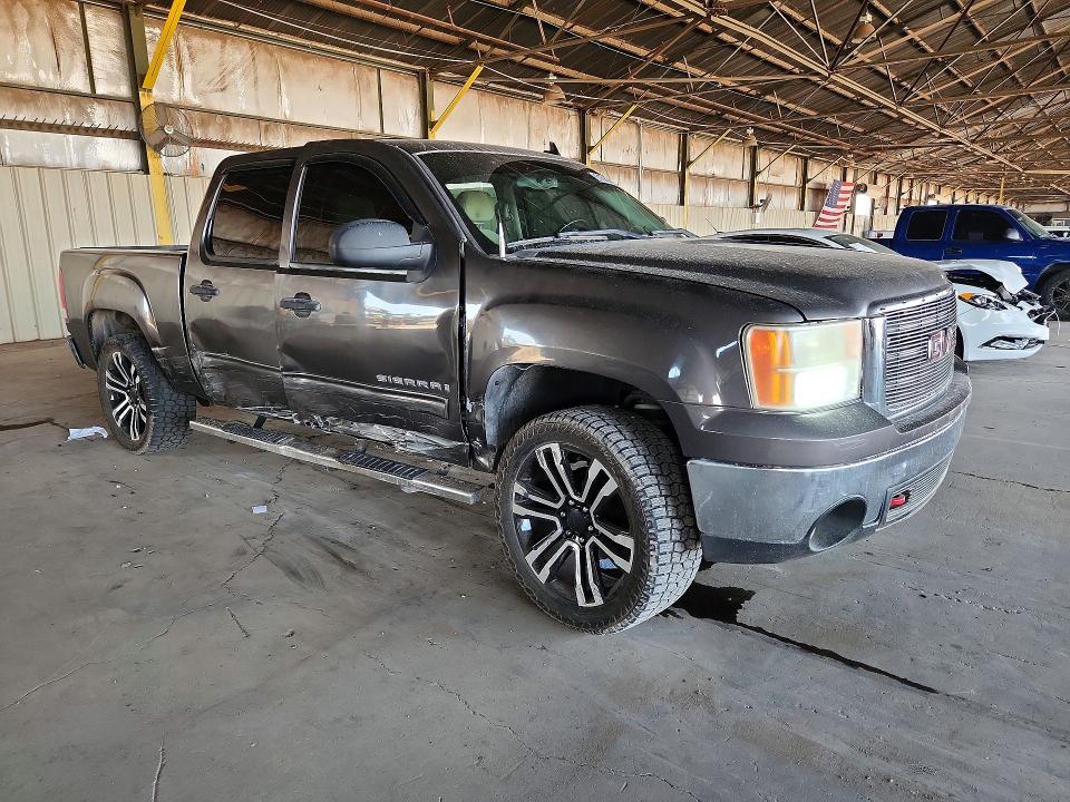 Zdjęcie 4 z aukcji – 2007 GMC NEW SIERRA z VIN 2GTEC13C971547551