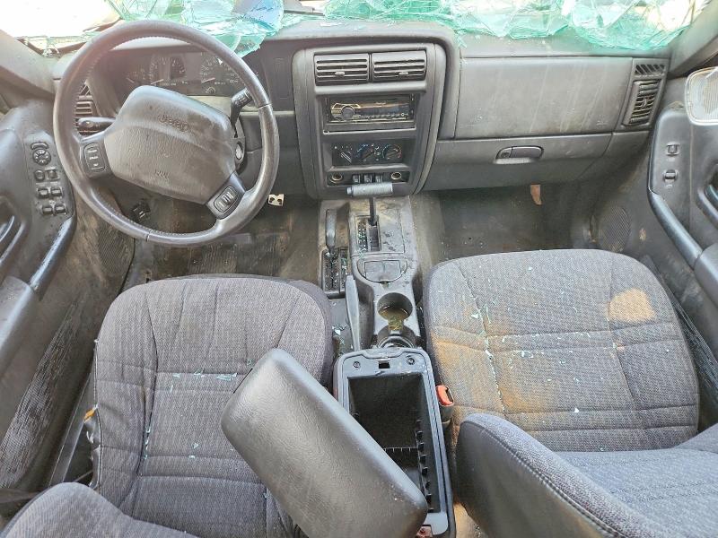 Photo 8 from auction – 2001 JEEP CHEROKEE with VIN 1J4FF48S81L589055