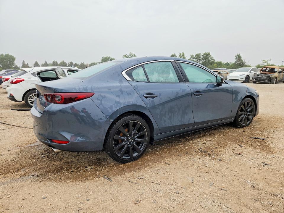 Снимка 3 от търг – 2024 MAZDA 3 с VIN 3MZBPBCM8RM411037
