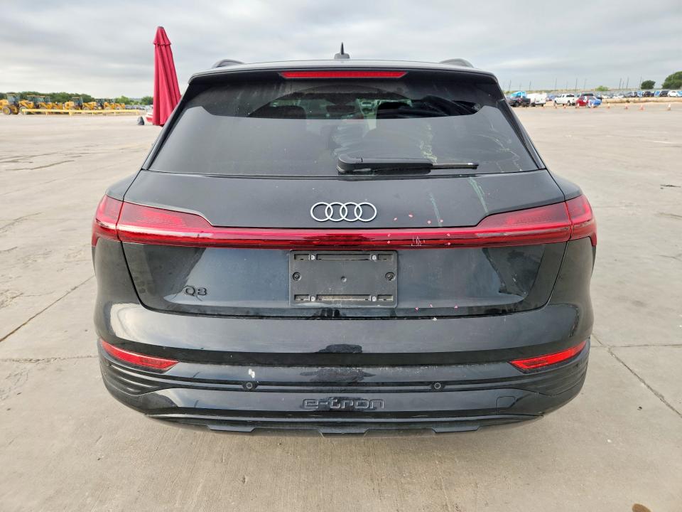 Photo 6 from auction – 2024 AUDI Q8 E-TRON with VIN WA15AAGE2RB062778