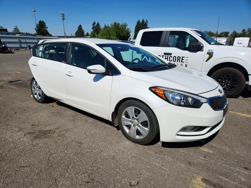 Photo 4 from auction – 2016 KIA FORTE with VIN KNAFK5A84G5589540