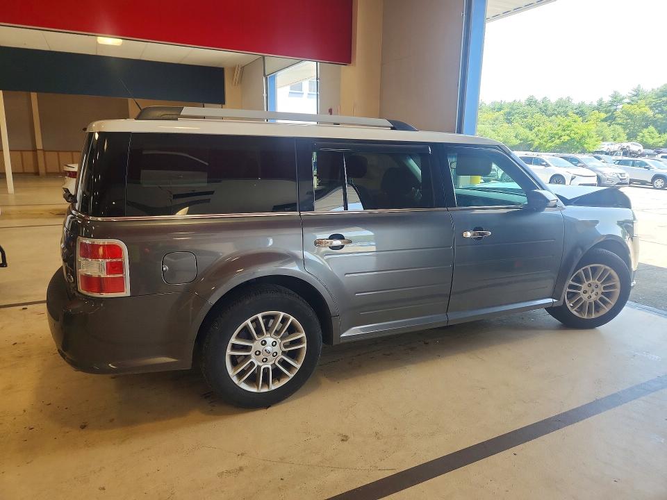Photo 3 from auction – 2016 FORD FLEX with VIN 2FMHK6C84GBA22766