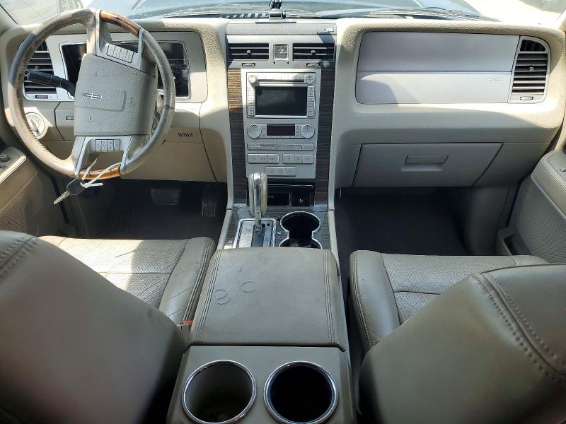 Photo 8 from auction – 2008 LINCOLN NAVIGATOR with VIN 5LMFU28588LJ21601