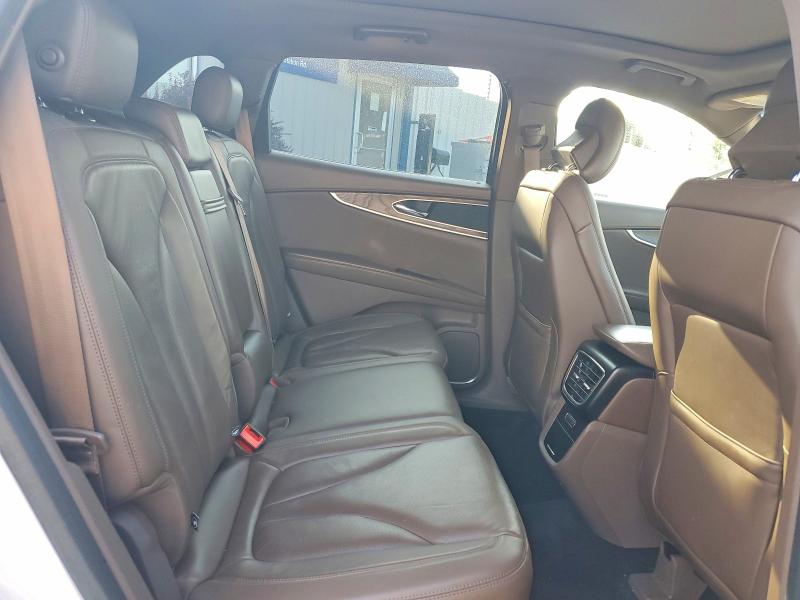 Photo 11 from auction – 2018 LINCOLN MKX with VIN 2LMPJ8LR7JBL30433