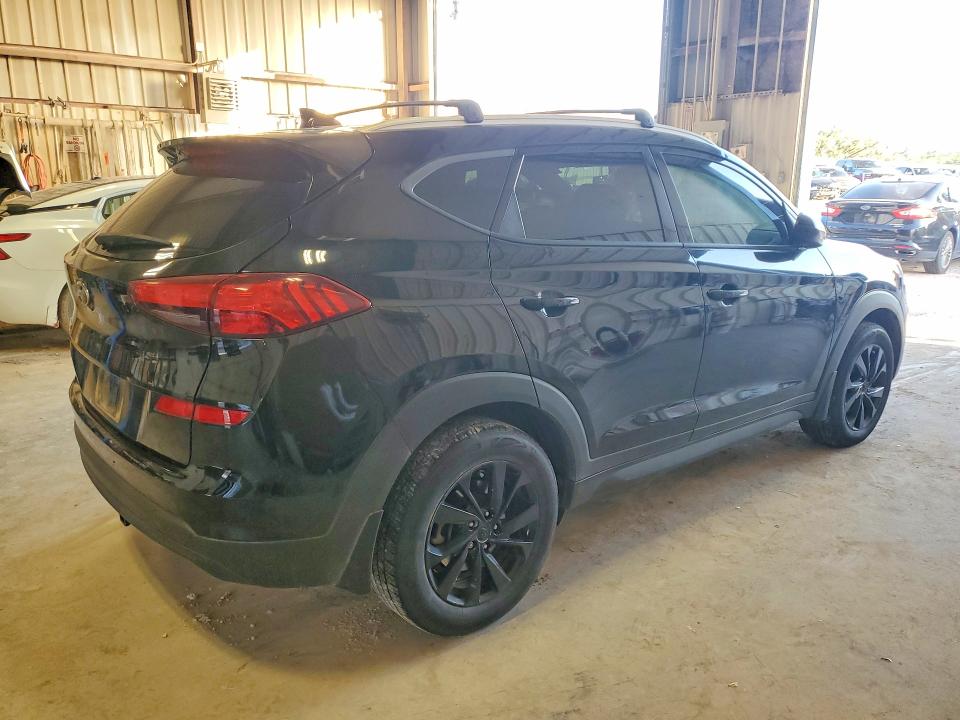 Photo 3 from auction – 2021 HYUNDAI TUCSON with VIN KM8J33A42MU319182