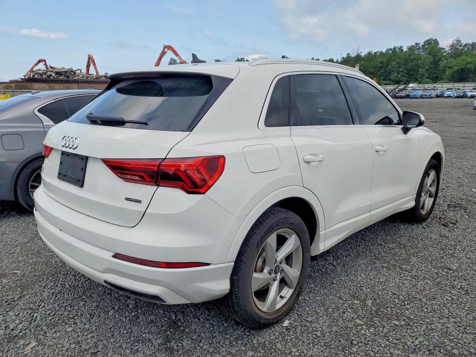 Photo 3 from auction – 2021 AUDI Q3 with VIN WA1AUCF35M1089358