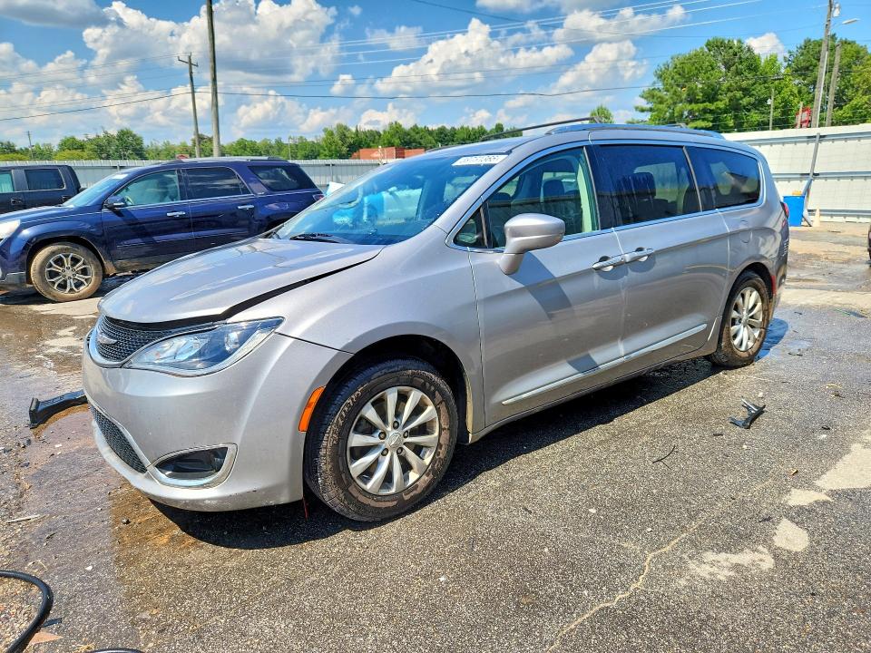 CHRYSLER PACIFICA 2018 with VIN 2C4RC1BG7JR290484 - Photo from auction