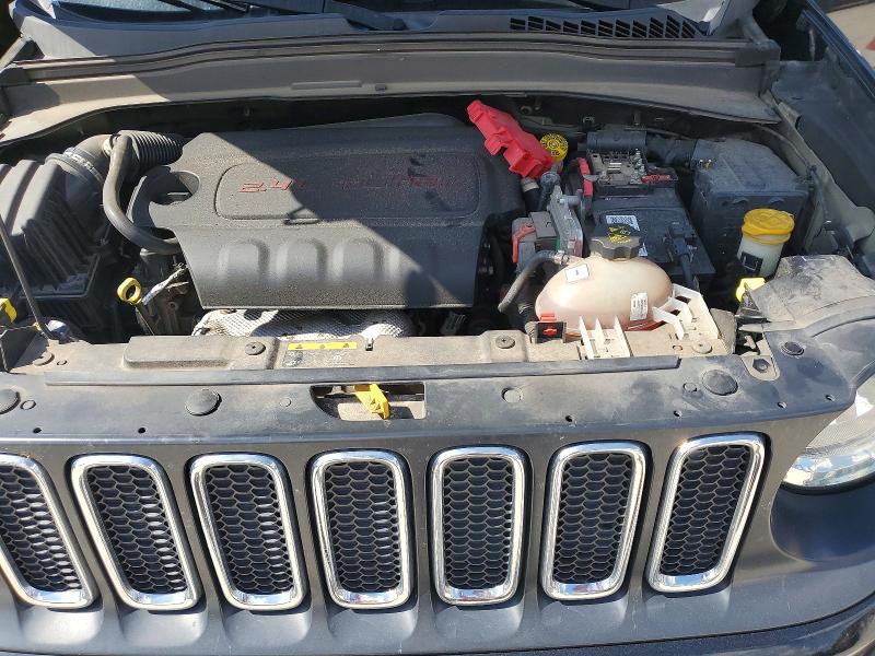 Photo 12 from auction – 2018 JEEP RENEGADE with VIN ZACCJABB7JPJ05433