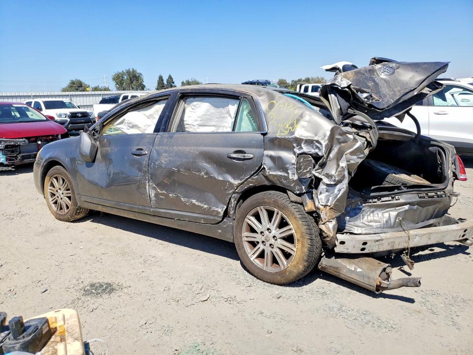 Photo 2 from auction – 2005 TOYOTA AVALON with VIN 4T1BK36B05U051815