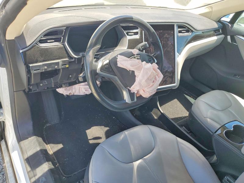 Photo 8 from auction – 2014 TESLA MODEL S with VIN 5YJSA1H19EFP49994