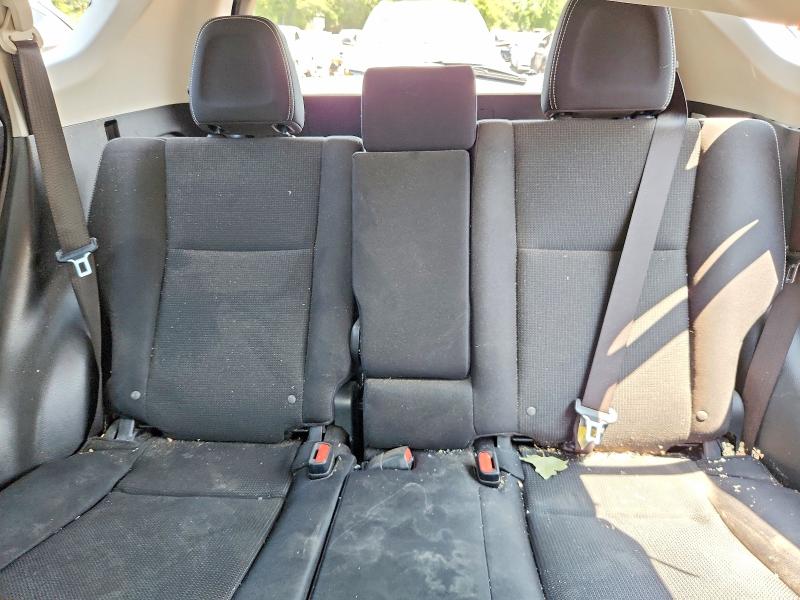 Photo 10 from auction – 2018 TOYOTA RAV4 with VIN JTMRFREV7JJ745368