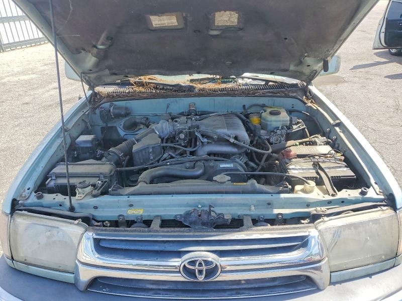 Photo 12 from auction – 2001 TOYOTA 4RUNNER with VIN JT3GN86R710187568