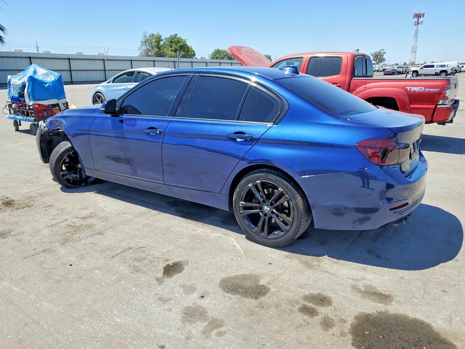 Photo 2 from auction – 2018 BMW 330 with VIN WBA8B9G53JNU58359