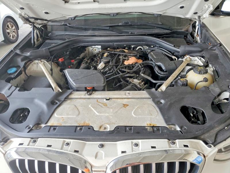 Photo 12 from auction – 2018 BMW X3 with VIN 5UXTR9C50JLC77232