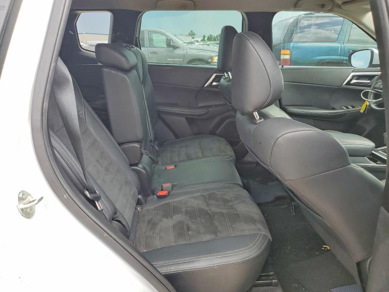 Photo 11 from auction – 2023 MITSUBISHI OUTLANDER with VIN JA4J3UA84PZ024101