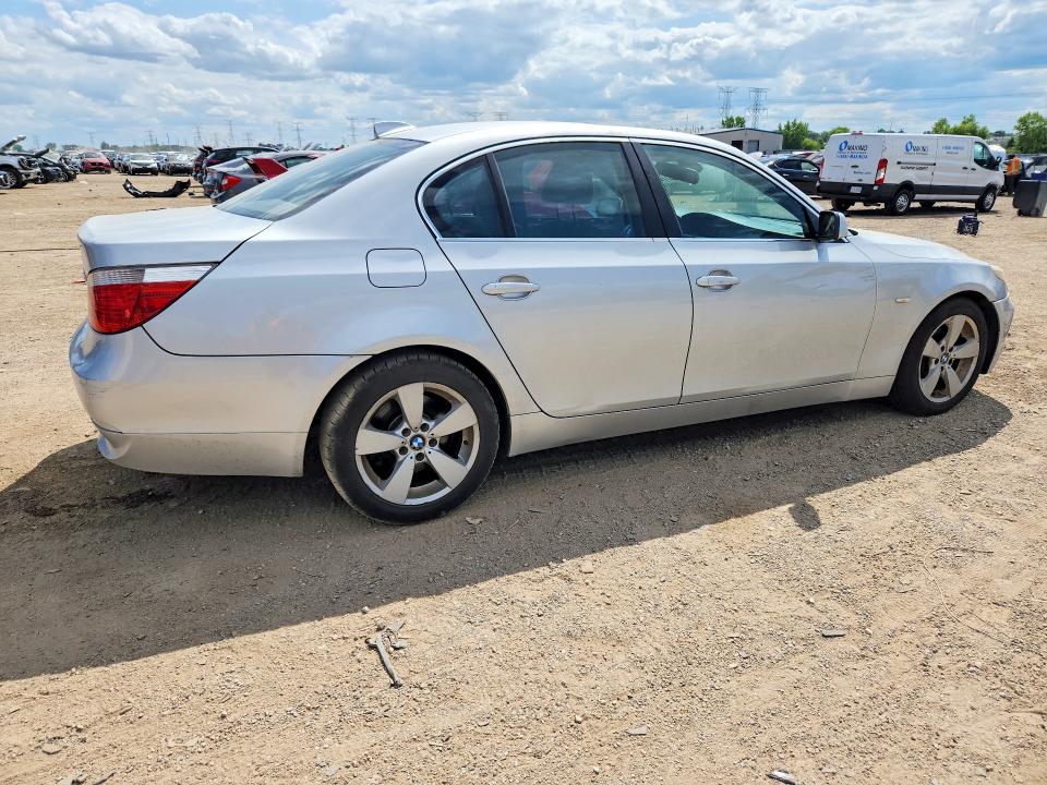 Photo 3 from auction – 2007 BMW 530 with VIN WBANF735X7CU21413