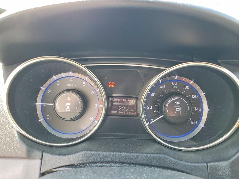 Photo 9 from auction – 2011 HYUNDAI SONATA with VIN 5NPEB4AC2BH189384