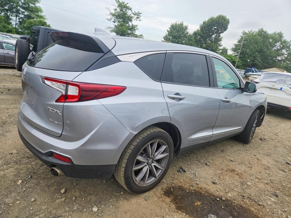 Photo 3 from auction – 2020 ACURA RDX with VIN 5J8TC2H5XLL024309