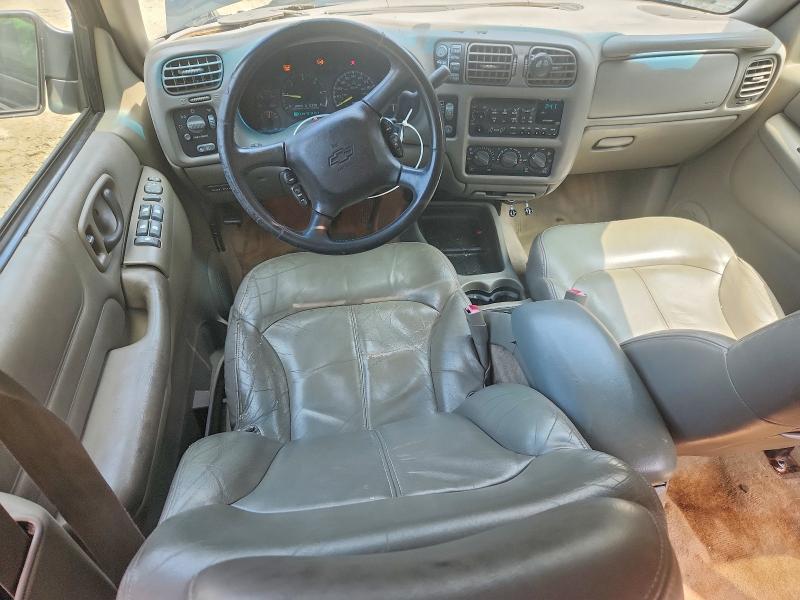 Photo 8 from auction – 2001 CHEVROLET BLAZER with VIN 1GNDT13W212228951