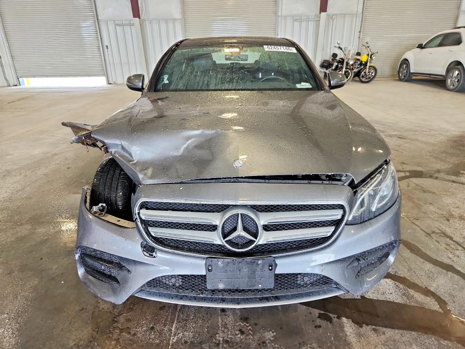 Photo 5 from auction – 2017 MERCEDES-BENZ E with VIN WDDZF4KB2HA022959