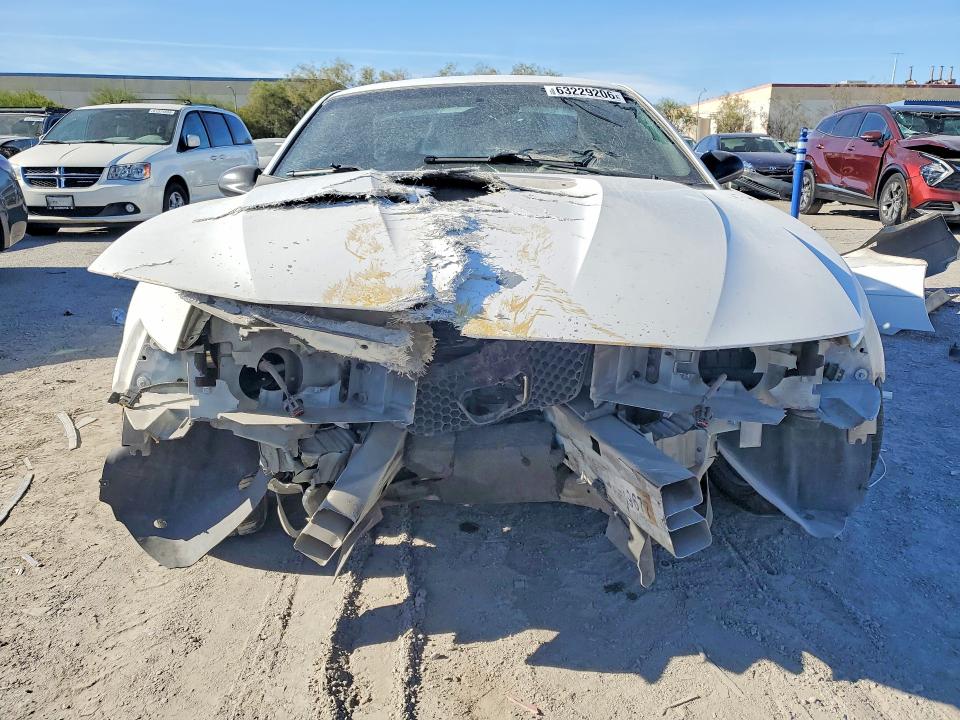 Photo 5 from auction – 2002 FORD MUSTANG with VIN 1FAFP40422F156515